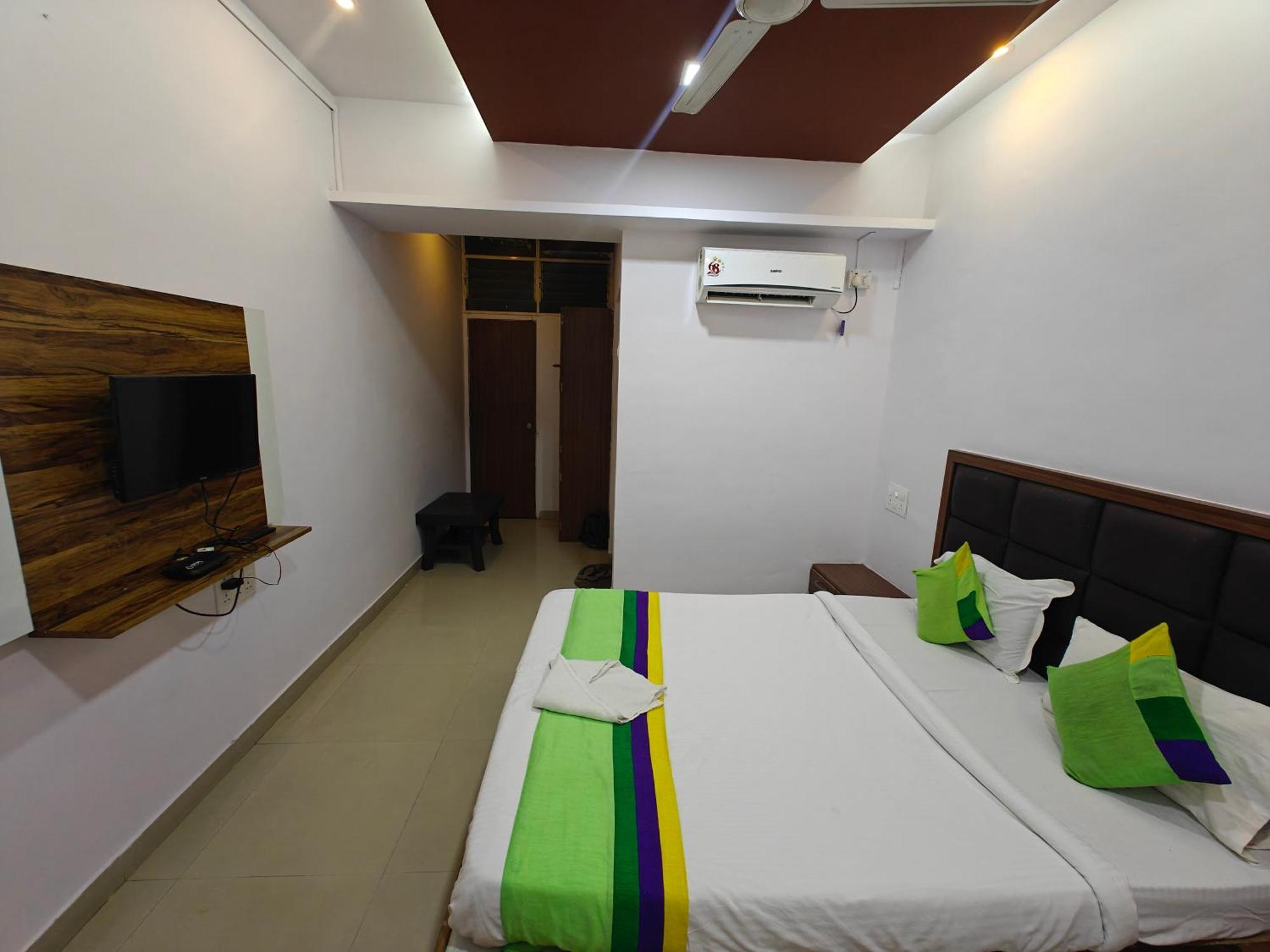 Sai Samrat Resort Satara Exterior foto